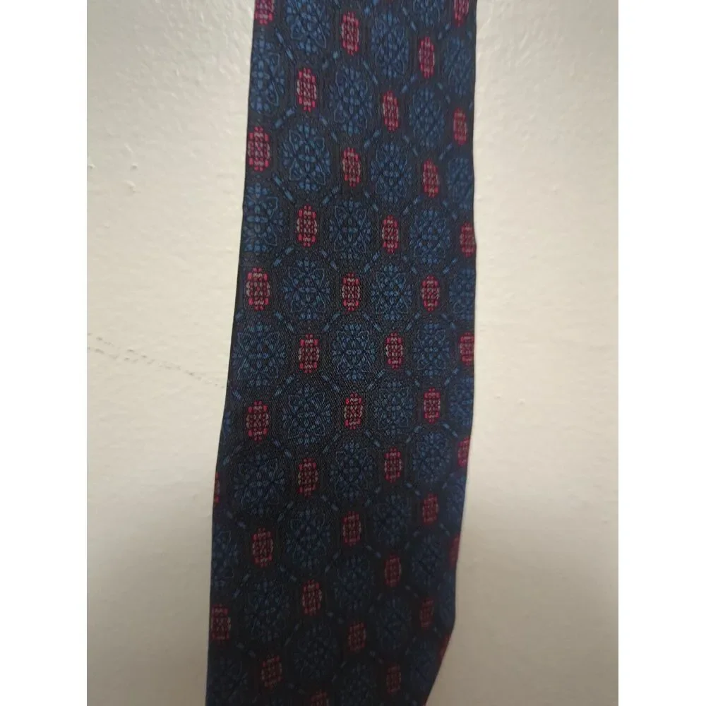 Stafford Mens Navy Blue Red Geometric Medallion Classic Silk Blend Necktie‎